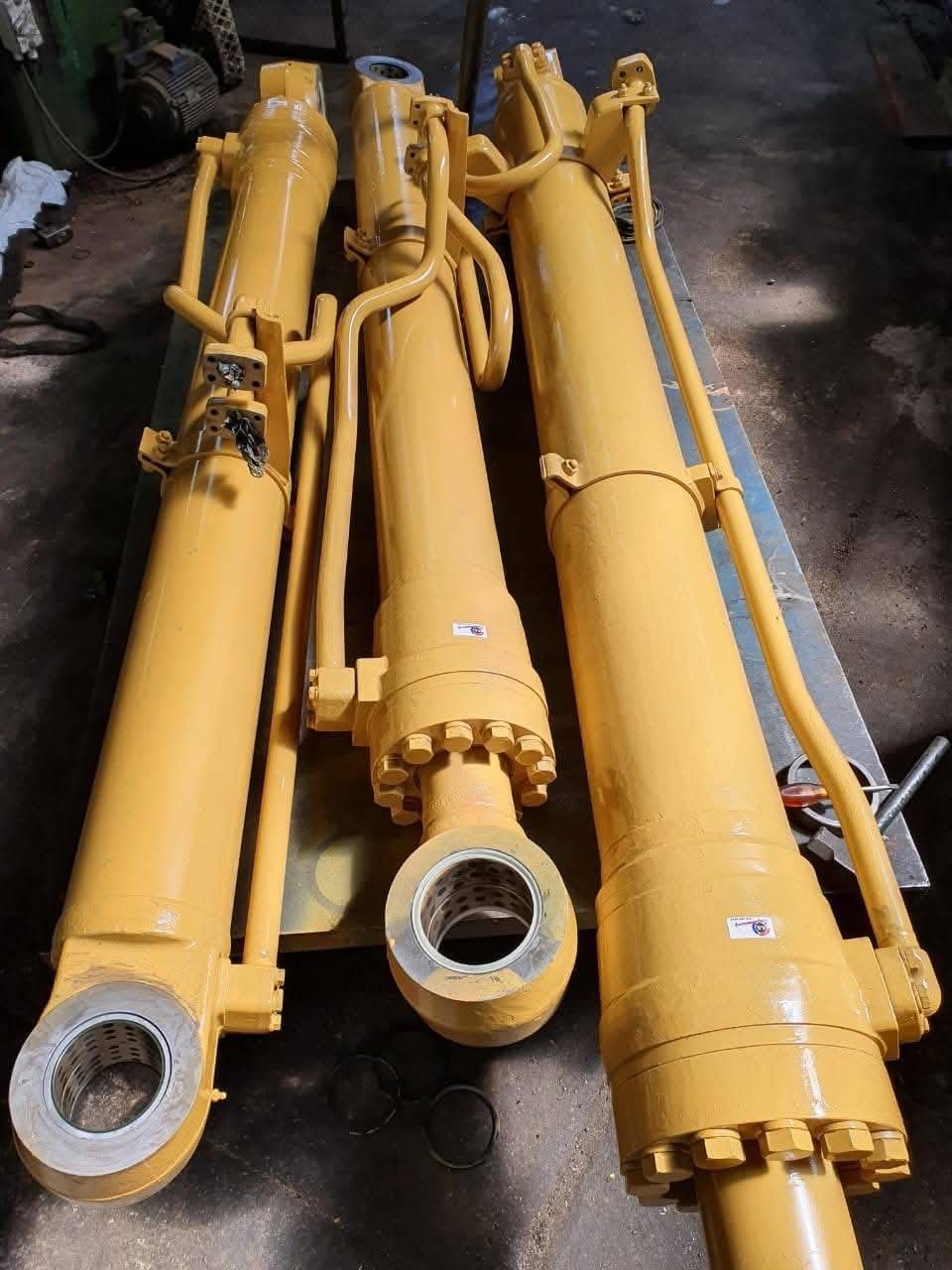 Hydraulic cylinders